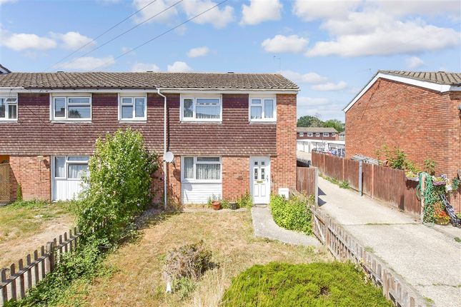 3-bed house on Tutsham Way Paddock Wood, Tonbridge, £240,000