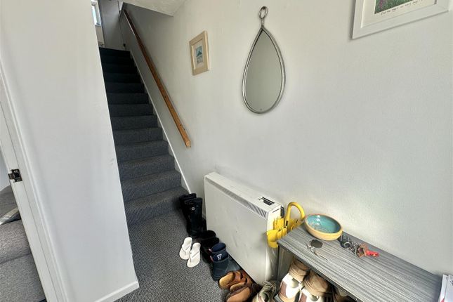 2, Old Roselyon Road, Par photo 2