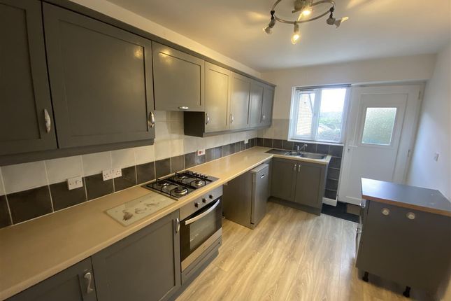 4, Branwell Court, Bradford photo 3