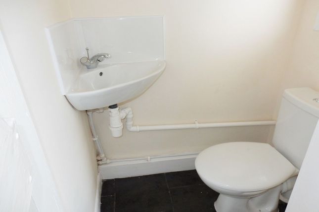 201 Broxtowe Lane, Nottingham photo 4