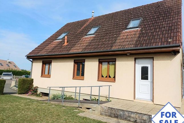 Detached house for sale in Champfleur, Pays De La Loire, 72610, France