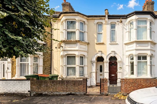 4-bed terraced on 18, Toronto Avenue, London, £300,000