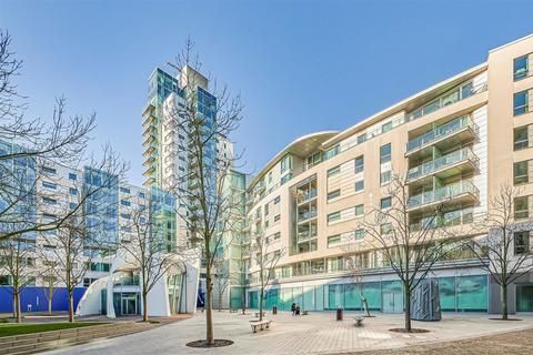 2-bed flat on Empire Square East, Empire Square, London, £3,380/mo