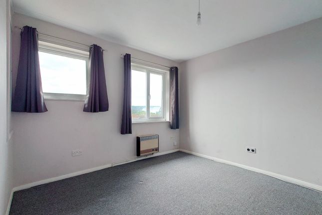 Flat to rent in Iford Close, South Heighton, Newhaven