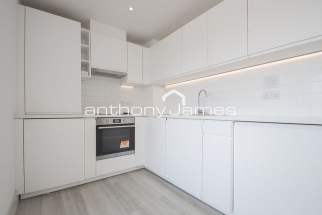 15 Mabel Crout Court, 20 Lingfield Crescent, London photo 5