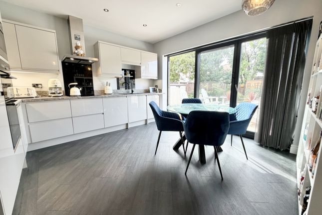 16, Cedar Avenue, Cleveleys photo 2