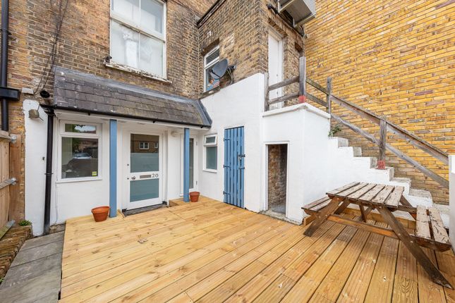 Thumbnail Property for sale in Pascal Mews, London