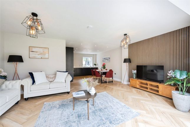 Plot 5, 4, Manor Road South, Surrey photo 2