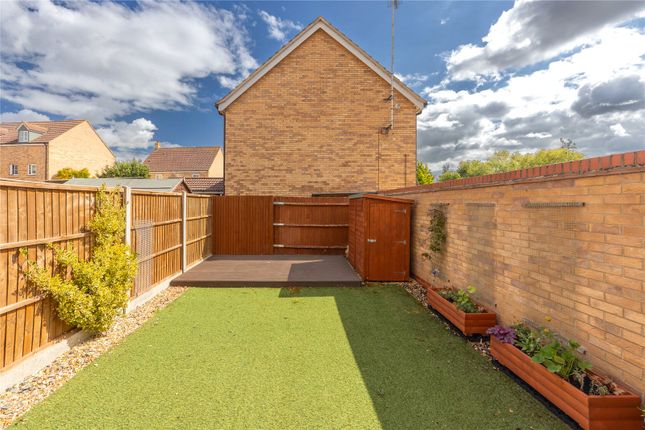 24, Parish Close, Bedfordshire photo 4