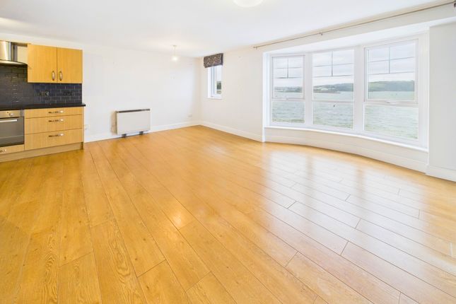 Flat 12, 8, Grand Parade, Plymouth photo 4