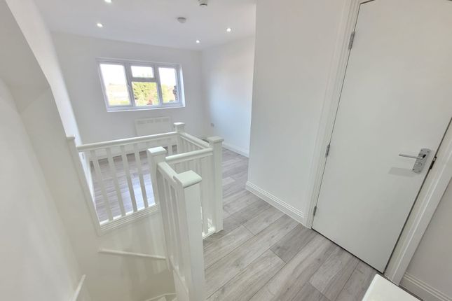 Thumbnail Room to rent in Swanfield Road, Waltham Cross