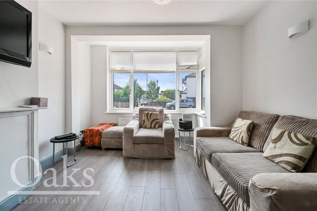 107, Sherwood Avenue, London photo 3