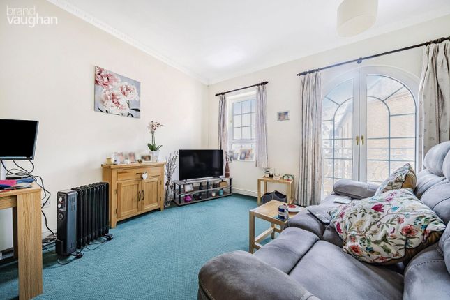 Flat to rent in The Octagon, Brighton