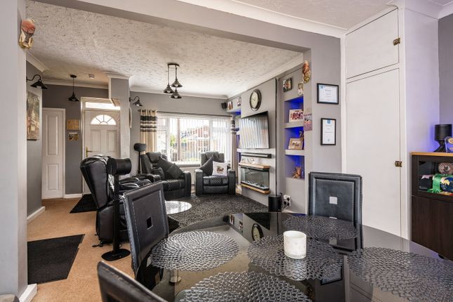 40, Lynmouth Drive, Sheerness photo 4