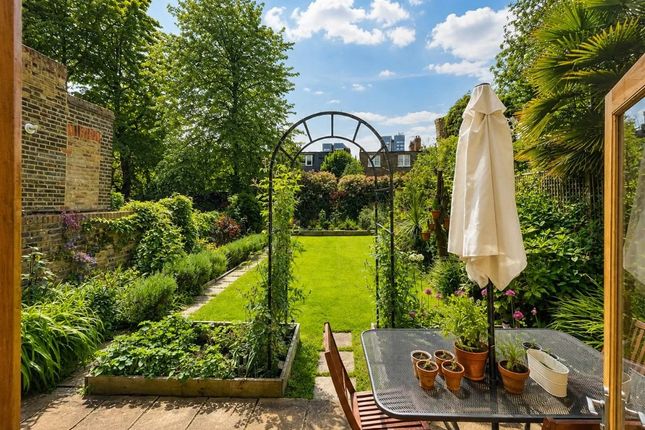 103a, Greencroft Gardens, London photo 4