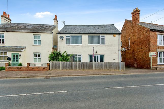 Thumbnail Detached house for sale in Lynn Road, Walpole Highway, Wisbech