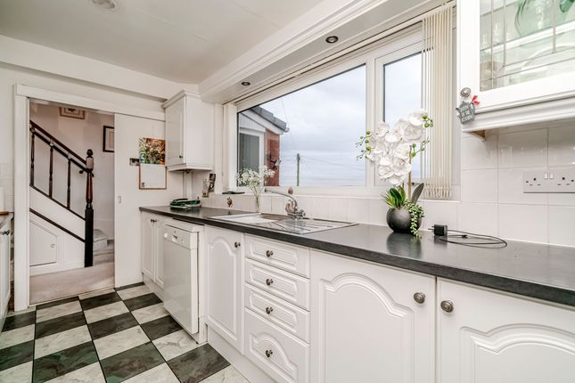 26 Douglas Close, Bolton photo 3
