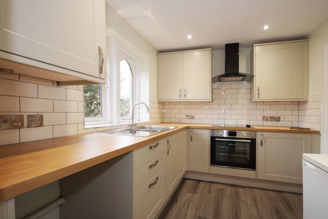 3-bed house on Apple Tree Cottage, 20 Orchard Lane, Harrogate, £1,595/mo