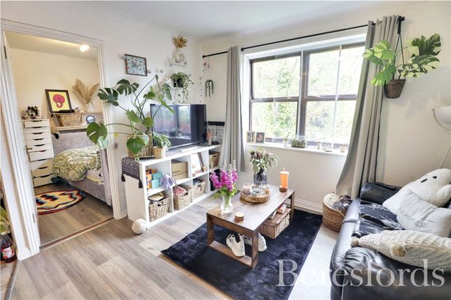 Flat 5,, Hamilton Court, Witham photo 3