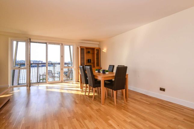 Thumbnail Flat to rent in Pierpoint Building, Canary Wharf, London