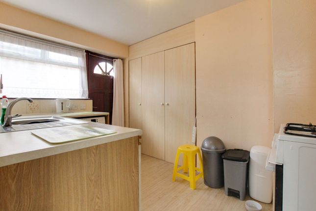 44 Oakhurst Drive, Wickford photo 4