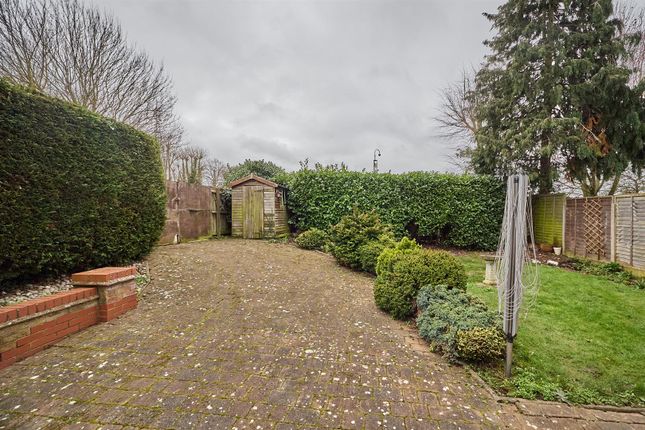 1, Swinburne Road, Hinckley photo 2