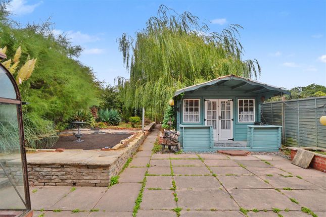 35, Withycroft, Slough photo 3
