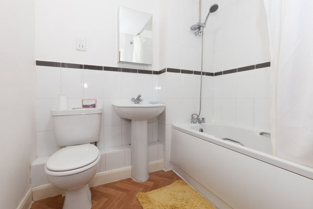 Flat for sale in Leander Way, Oxford