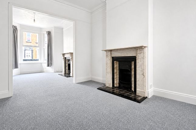 17, Ethnard Road, London photo 2