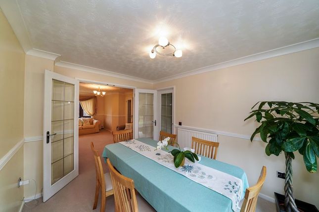 26, Tamarind Way, Reading photo 4