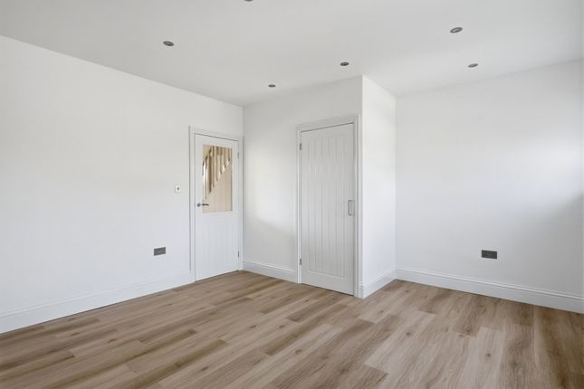 5, Grange Road, Saffron Walden photo 4