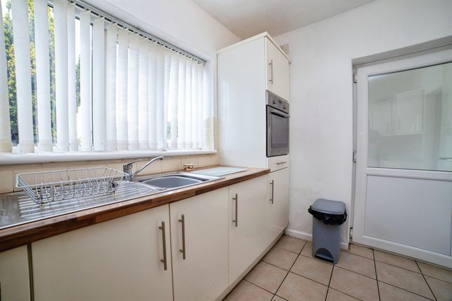 40, Willows Avenue, Alfreton photo 4