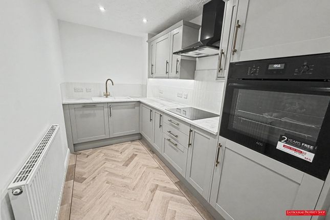 8, Bermuda Place, Eastbourne photo 2