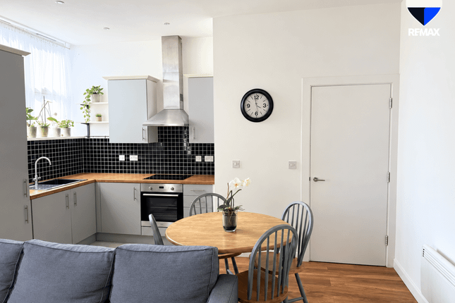 Flat 2, Brook Court, 510, Ripple Road, Barking photo 4