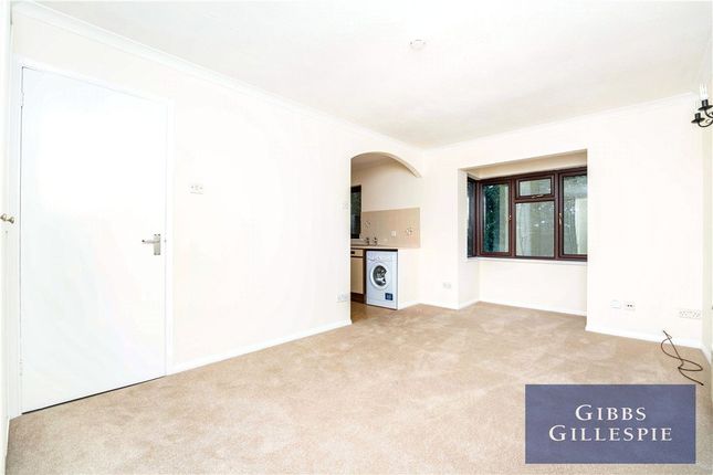 14, Sycamore Court, Hillingdon photo 4