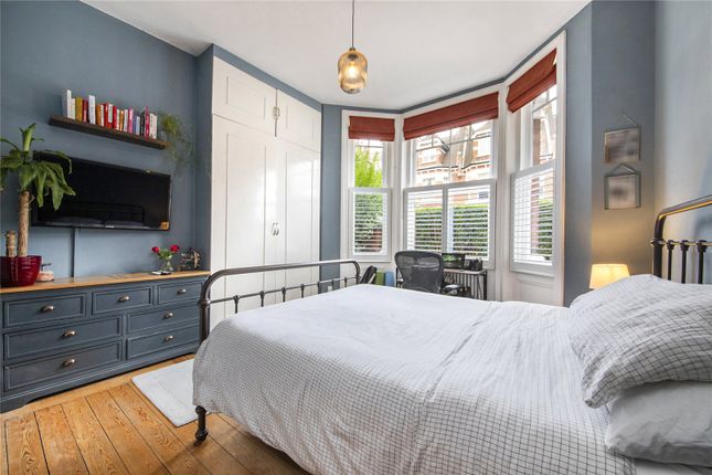 Terraced house to rent in Inglewood Road, West Hampstead