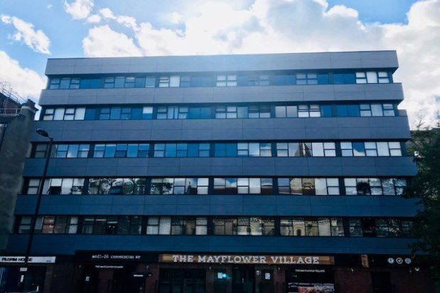 Flat to rent in Commercial Road, Southampton