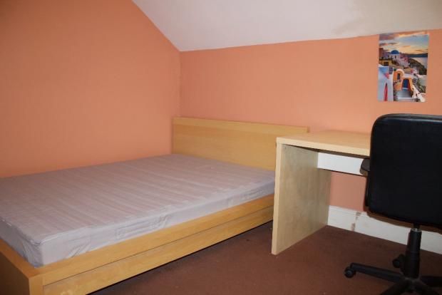 Flat to rent in Club Garden Road, Sheffield, South Yorkshire