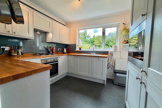 23 Silver Street, Cinderford photo 4