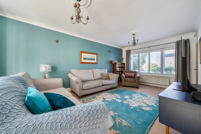 6, Birch Close, Dartford photo 4