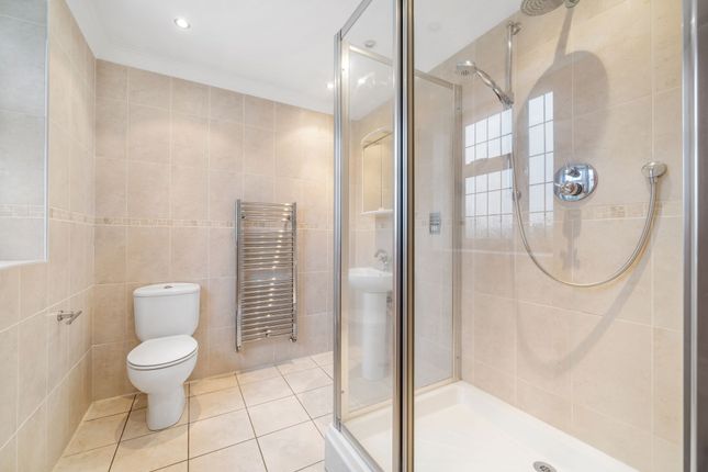 En Suite To Bedroom 2