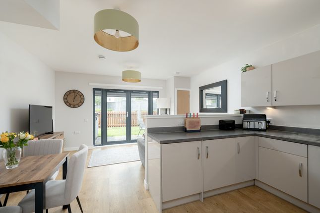 14, Tudsbery Avenue, Edinburgh photo 4