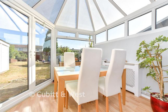121, Wolsey Crescent, Croydon photo 4