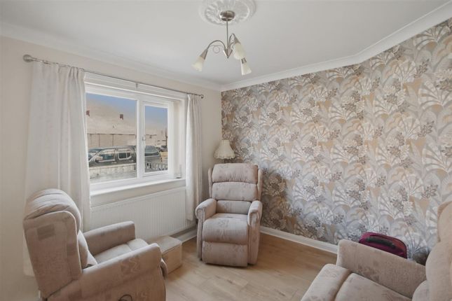 29 Mornington Road, Chesterfield photo 4