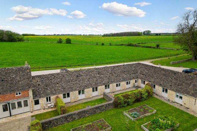 The Stables,, Babdown Farm, Nr. Tetbury photo 4