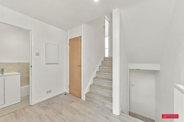 Nainby House, LONDON photo 5