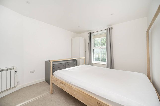 Thumbnail Flat to rent in Cadogan Terrace, Hackney, London