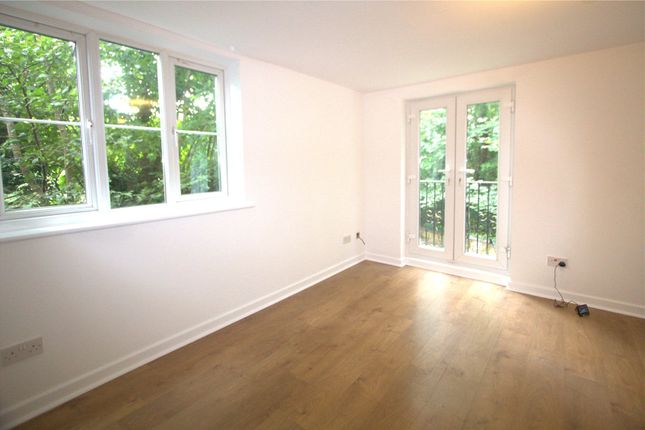 Flat 3, 71, Station Road, Liss photo 2