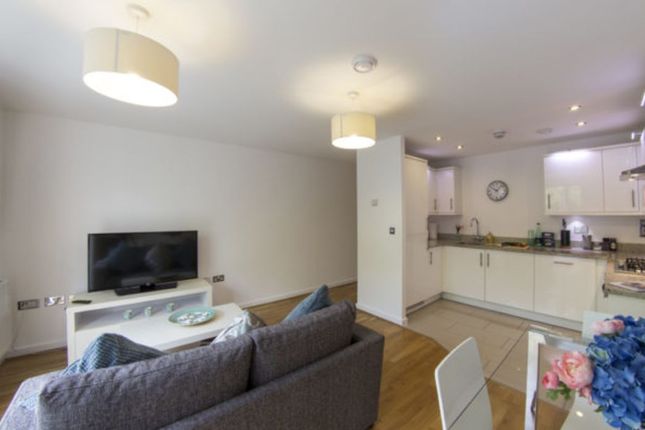 Thumbnail Flat to rent in Lockwood Court, London