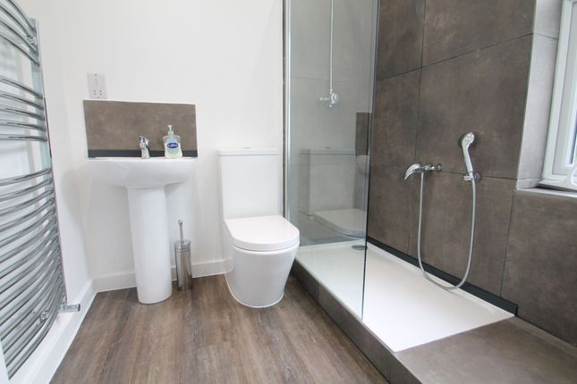 50b Nursery Road, London photo 2